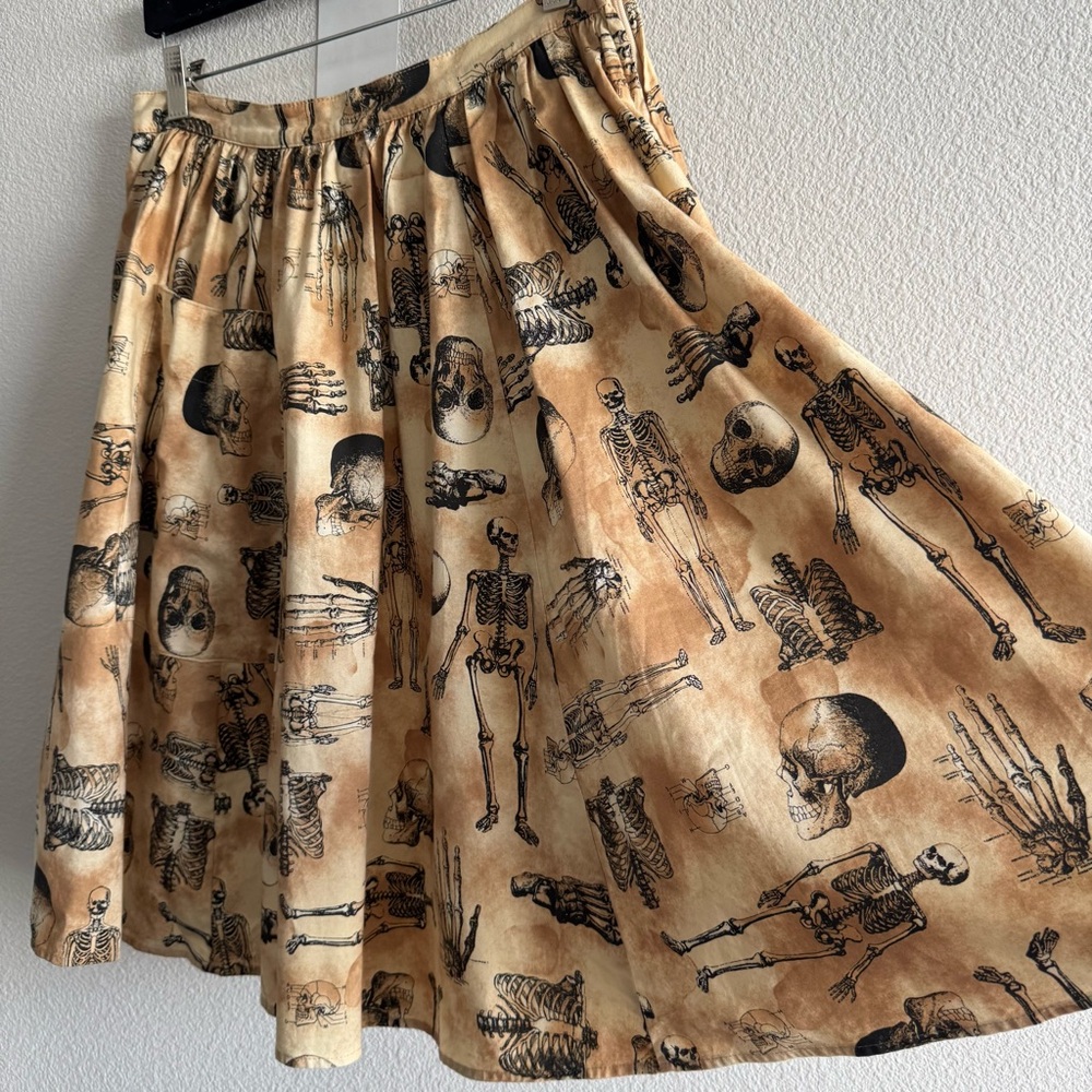 ModCloth Bea & Dot Skeleton Anatomical Full Circle Skirt Tan Brown Halloween - Picture 5 of 11